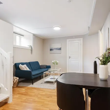 New! Modern City Apt: Central W/ Private Entrence *