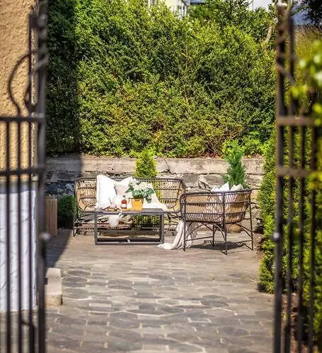 New! Modern City Apt: Central W/ Private Entrence *