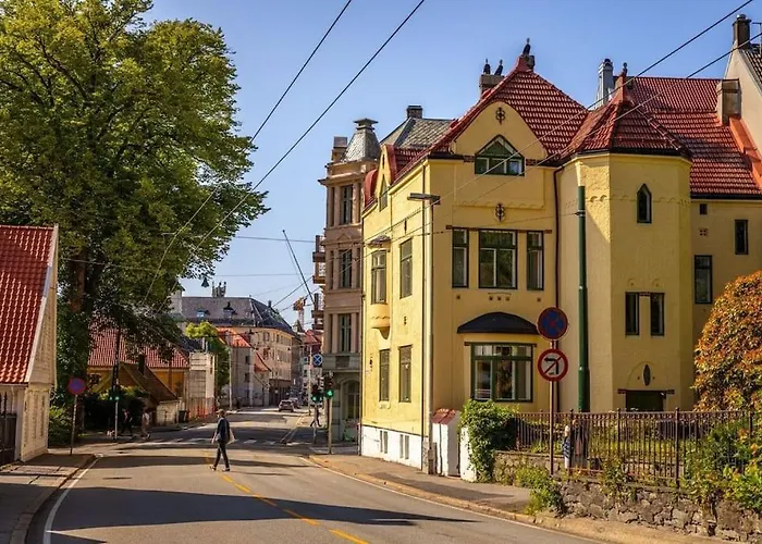 Διαμέρισμα New! Modern City Apt: Central W/ Private Entrence *